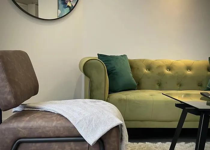 Suite Swindon Escape In Town Centre - Free Parking