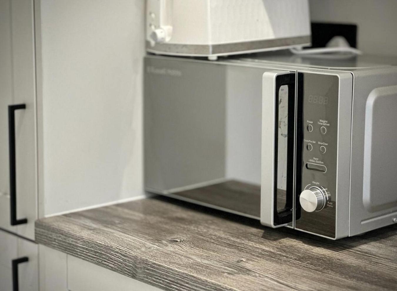 Escape In Town Centre - Free Parking Apartment