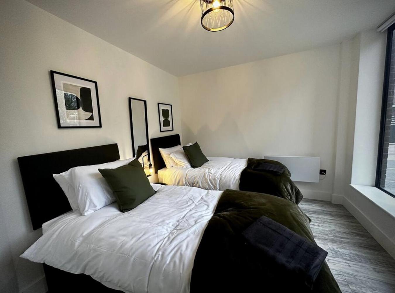 Apartment Escape In Town Centre - Free Parking *